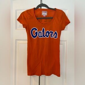 PINK Victoria's Secret Gators Top